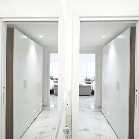 Apartment Saturn