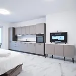 Saturn Apartman *
