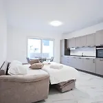 Apartman Saturn